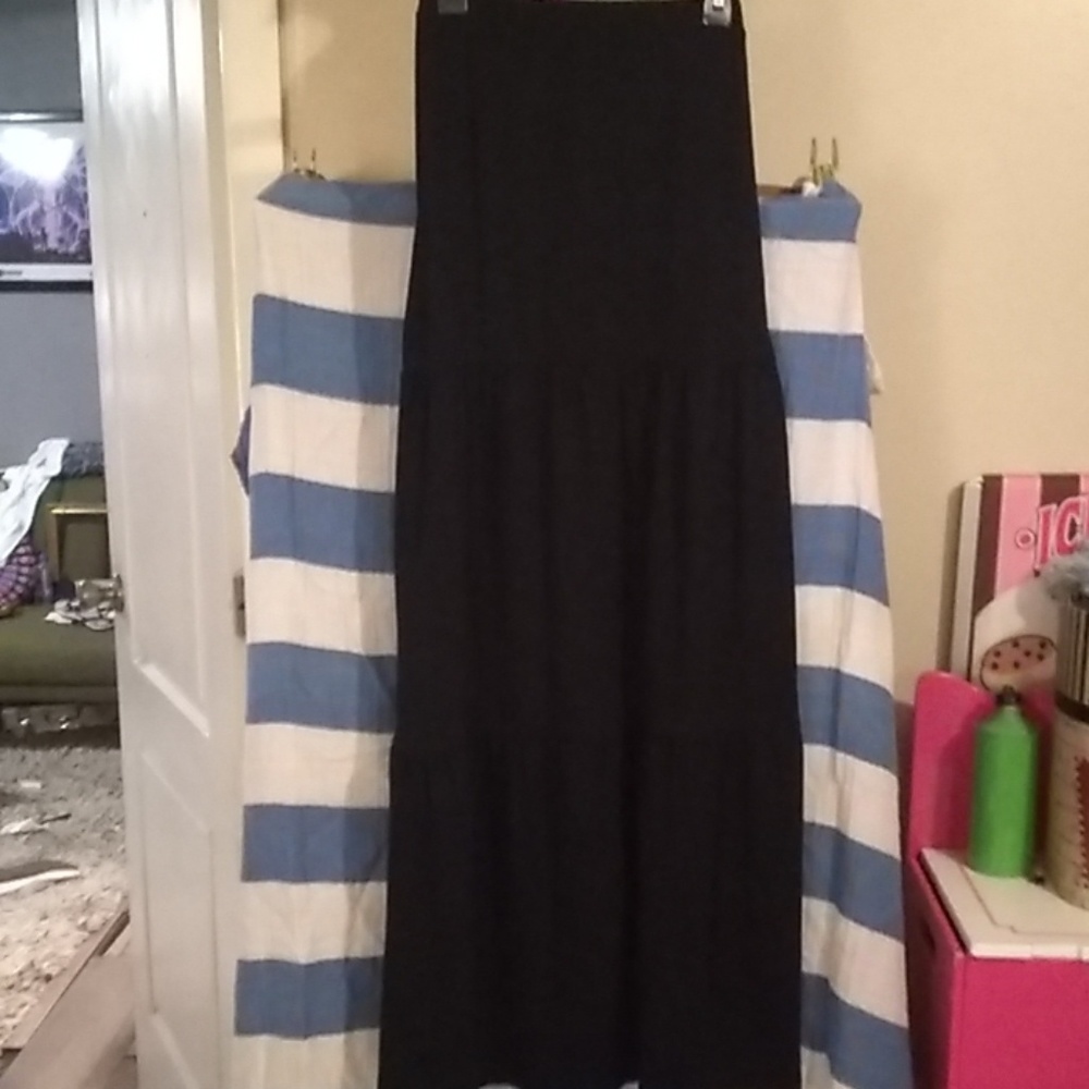 Black skirt